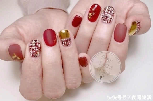 气质|“新年战甲”，喜气洋洋和高贵气质同存的美甲，红配金很应景