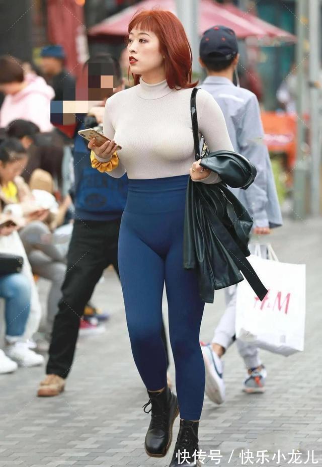 小蛮腰 舒适服帖的打底裤穿搭彰显年轻人的风采,展示美丽小脚,突显档次