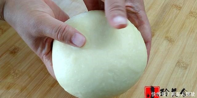 吐司面包,手把手教你在家做,5分钟揉出手套膜,比买的还好吃