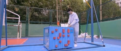 清一色五星好评,这部黑马综艺,凭什么能让观众笑得“人仰马翻”