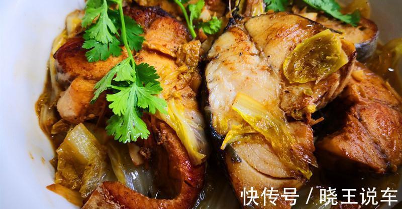 天冷了，多给家人做此鱼吃，刺少肉嫩营养高，和白菜一起炖最香！