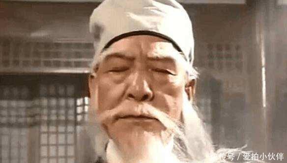 天龙八部有一隐藏高手,武功远胜巅峰虚竹,连扫地僧也比不上他!