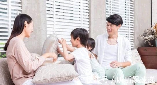 小景|“妈,我们家有多少钱”三位妈妈给出不同答案,可能影响孩子一生