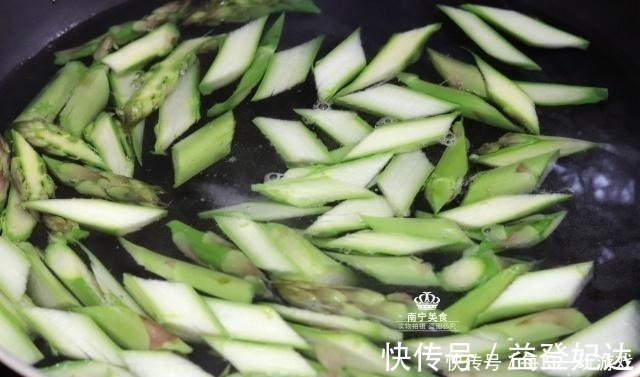 芦笋|这蔬菜9块钱一斤，比猪肉还贵，但吃了对身体好，所以再贵也要吃！