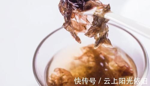 骨骼|青春期孩子想长高,基因是一方面,常吃“养骨食物”也是个好方法