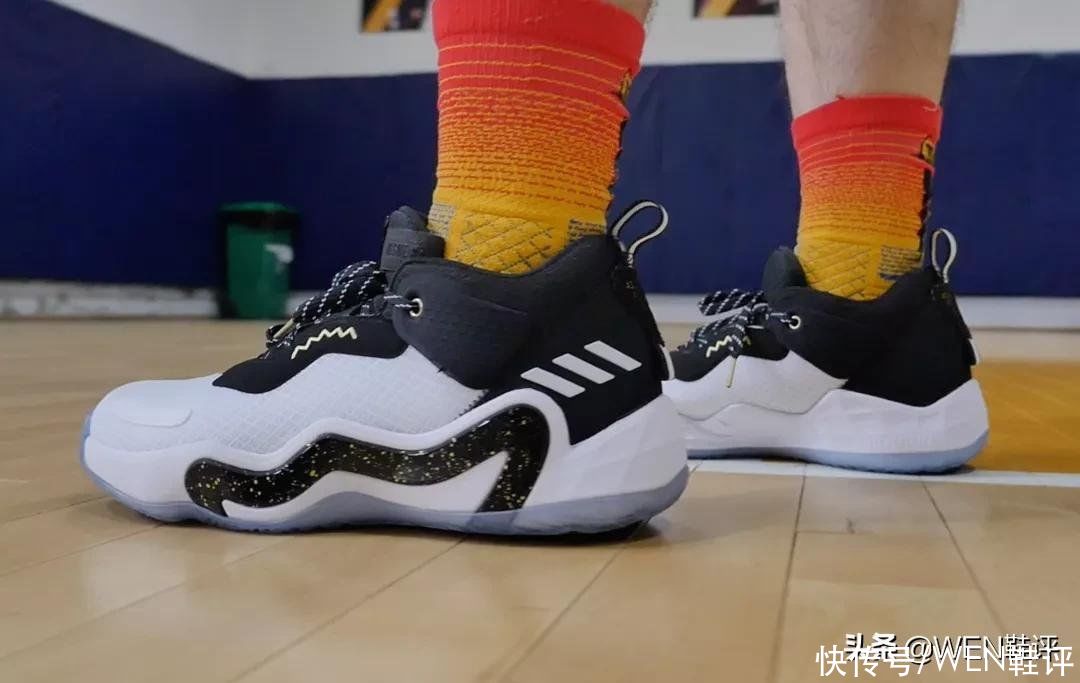 惊喜|adidas 米切尔3代实战:性能在线 稳定有余 惊喜不足