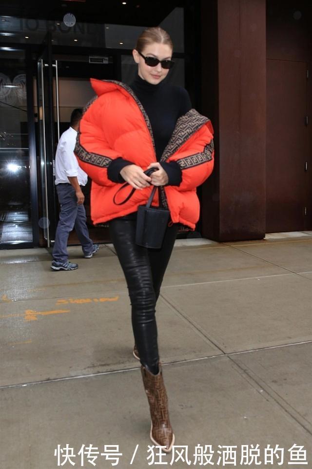 冲锋衣+羽绒服好帅气,百搭还时尚,冬天这么穿太惹眼了