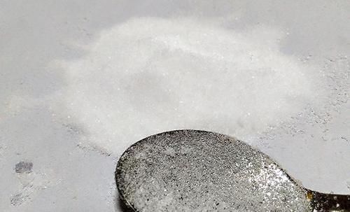 亚硝酸盐|老年痴呆越多越多，和什么有关？医生：50岁后，饮食别加太多东西