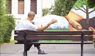 |搞笑GIF:这只小猫咪是来碰瓷的吗?原来是有惊无险,哈哈哈