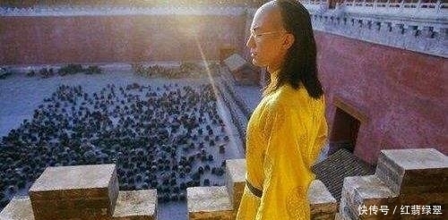 故宫|溥仪晚年与妻子重游故宫,看到龙椅后说出的一句话,令人心酸