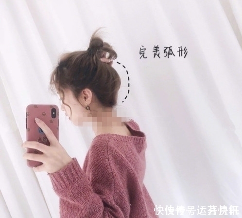 最快的丸子头扎法,发量“稀少星人”学起来,分分钟变气质美少女