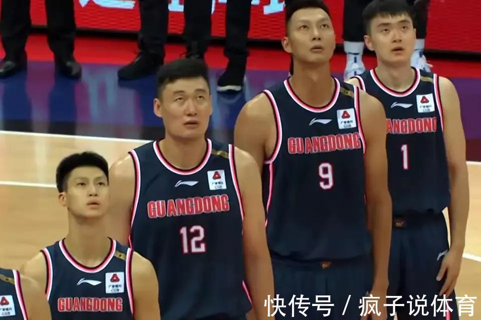 广东队|广东男篮热身两连败,首场对阵深圳队,杜锋有十足的自信吗?