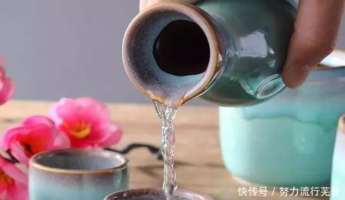 酒精|喝多少度的酒最好酒厂的师傅给出了答案,爱喝酒的人要了解