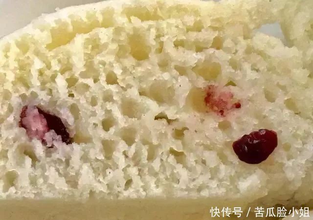 一盒牛奶一碗米，六克酵母四勺糖，在家制作儿时最爱的美食蒸米糕