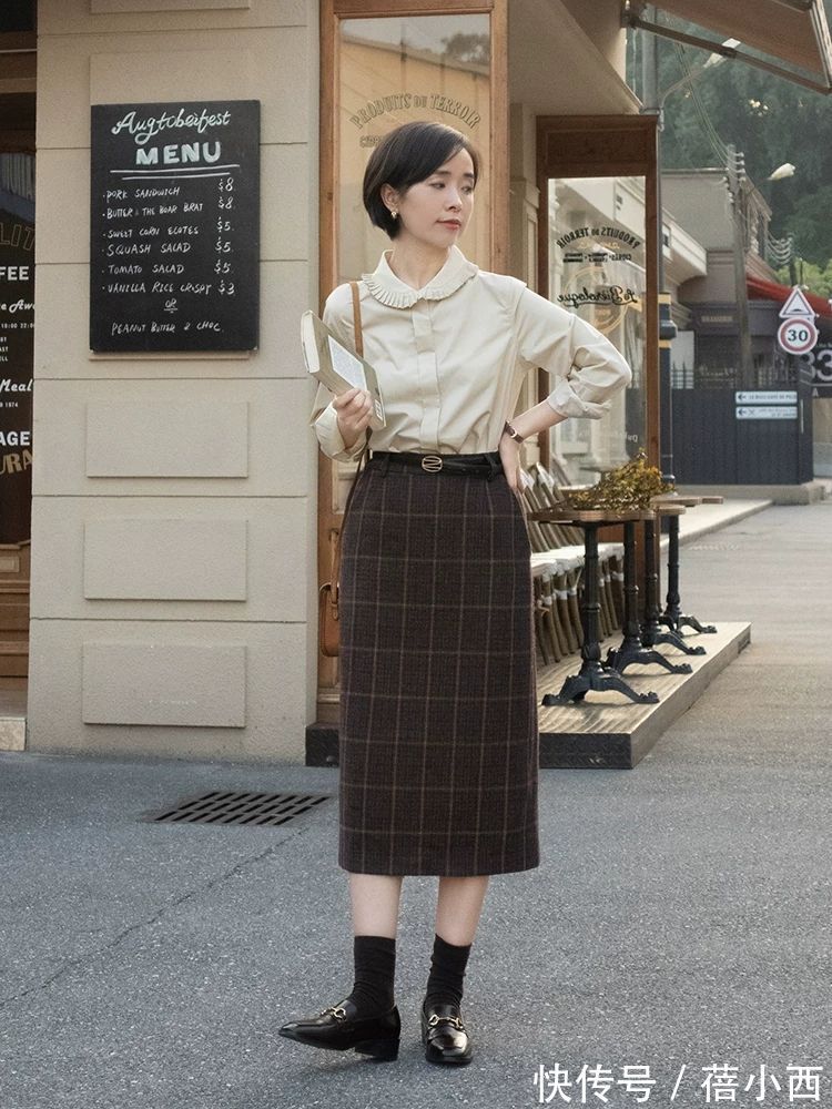格子 简约优雅且高级,用“格子半身裙+纯色上衣”,做真正的气质女神