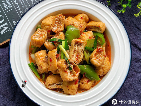 夏天|夏天记得多买它吃，切块加一物炒一炒，鲜香美味又简单，真好吃