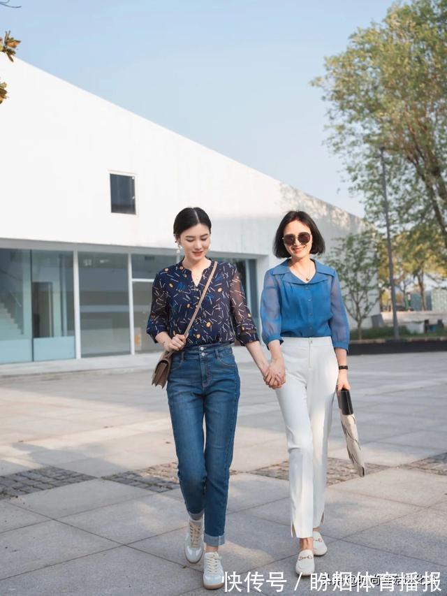 女人 年过50的女人,建议少穿高跟鞋!今秋流行这4双鞋,舒适还显个高