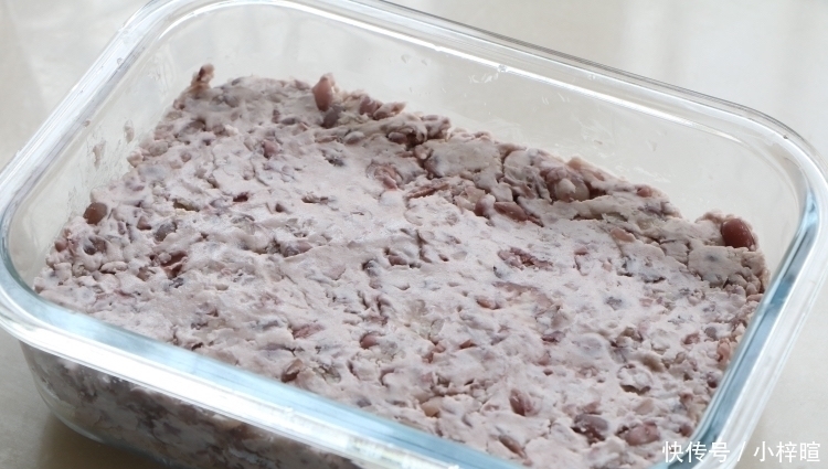 夏天|夏天红豆别煮粥了,加半碗糯米粉一蒸,清凉又解暑,比凉糕好多了