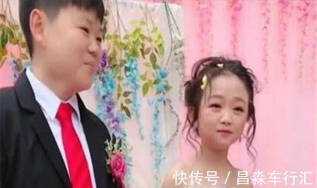 同龄人|最美袖珍女结婚了,身高只有1.3米,婚后生活令人担忧