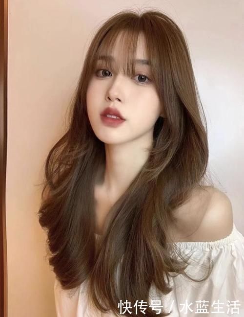 发量|长脸女生想剪头,这4款发型才显气质更时髦,也是2021流行款