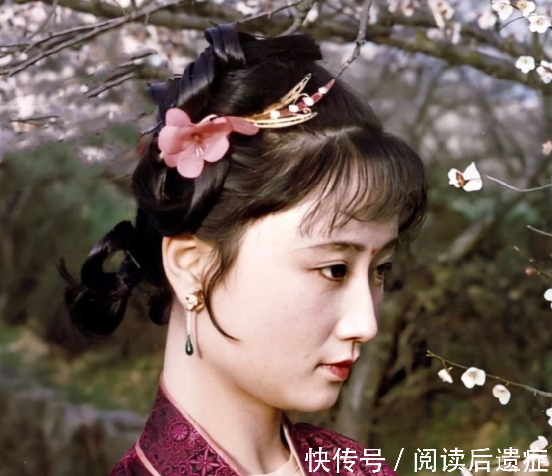 贾宝玉@香菱问宝玉晴雯“什么病”,太天真