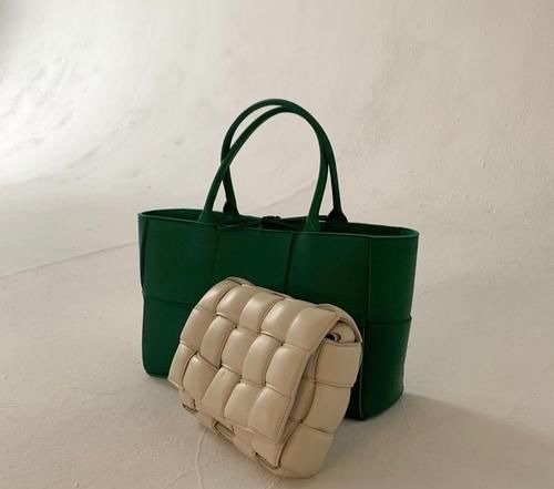 精品包 精品包怎么挑“保值”?一学就会的5招挑选技巧,内行人不凑热闹