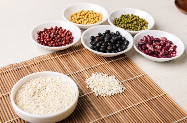 新郎|“最美岳父”走红,宾客误以为是新郎,新娘无奈:这是我爸爸!