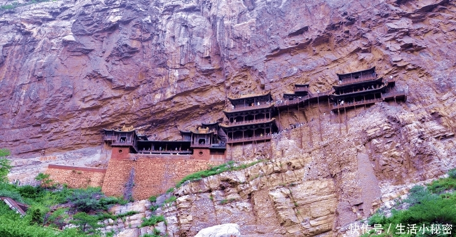 寺院|世界上奇特的寺院，在悬崖峭壁上建造，堪称世界绝无仅有！