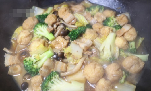 翻炒均匀|天冷了不知吃什么,试试这样吃,每次做一大锅,全部吃光光!