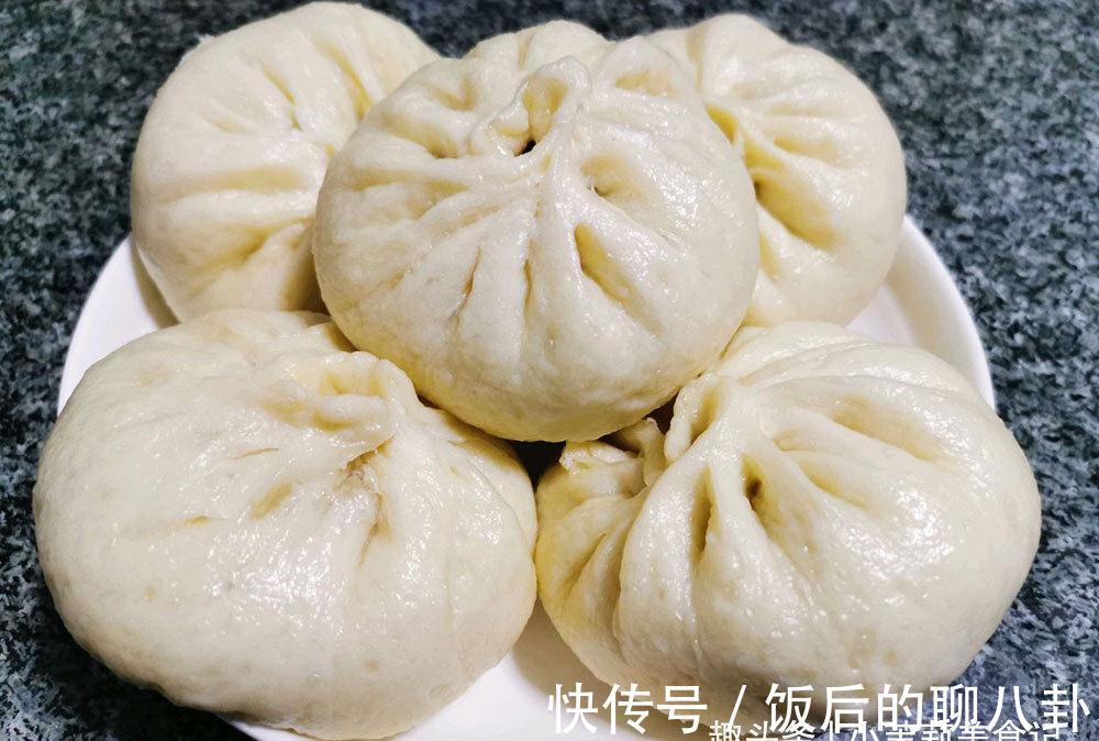 秋季天凉发面太慢，30年面点师：牢记“1放1窍门”，15分钟发满盆