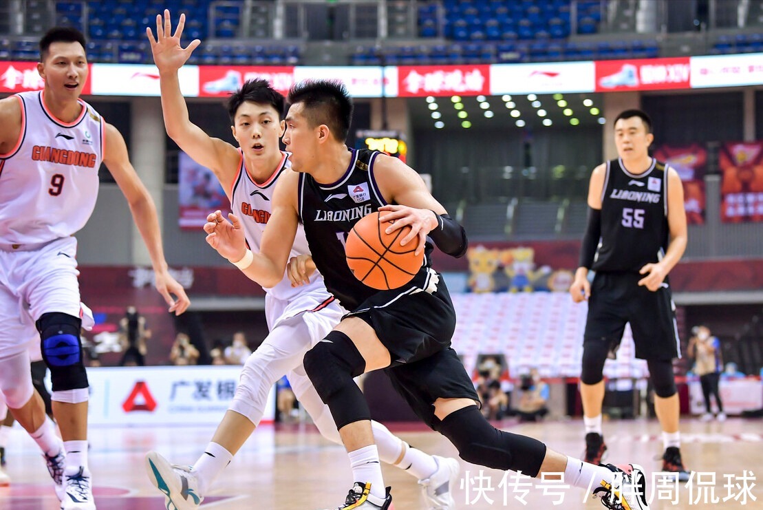 广东男篮|下午6点,宏远队官宣,杜锋32分战神王者归来,郭艾伦双重遇挫
