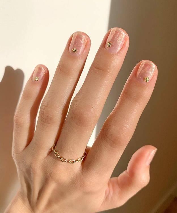 梦幻|新娘美甲灵感美国美甲师BetinaGoldstein的15款梦幻指甲造型