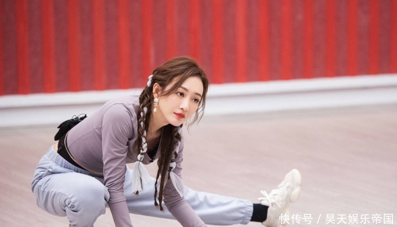 龚俊给王鸥打call,两人无交集被嘲蹭热度,维嘉应援反而打错人名