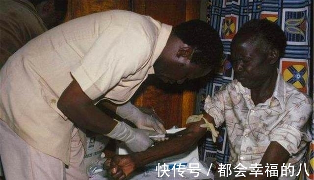 艾滋|艾滋病源于黑猩猩,那第1个得艾滋病的人,到底对猩猩做了什么?