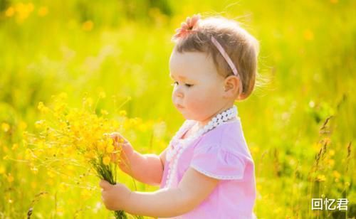 父母|婴儿喜欢睡觉,有很多好处,正确的姿势可以促进儿童的成长,新手父母应该知道