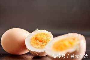 鸡蛋|高血脂患者不能吃鸡蛋？专家：真正不应该吃的是3种食物，要忌口