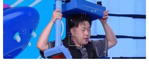 飞行嘉宾|魏大勋当导游被吐槽，陈飞宇笑着让其道歉，节目组玩得有点尬？