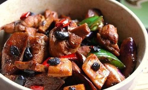  美味|好吃到一滴汤汁都不放过的家常菜，简单又美味，为家人做起来吧！