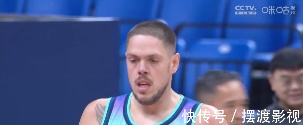 张彪|威尔斯高效砍分张骋宇哑火,张彪得分上双,青岛男篮51-41宁波