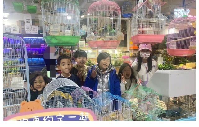 《爸爸5》萌娃重聚，neinei給泡芙補(bǔ)習(xí)英文，max身高超Jasper