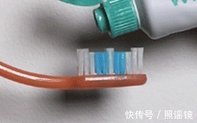 p谣言!别被这种婴幼儿牙膏忽悠了,用了等于白用!