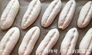 家庭早餐面包做法，蒜香面包，简单美味，全家都喜欢，吃不够