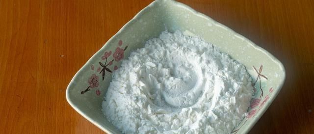 糯米粉里加2个苹果,居然这么好吃,酸甜可口,每次上桌就抢光