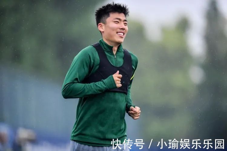 戴伟浚|「归化」戴伟浚被中国球迷热捧，他能跟张稀哲比吗？