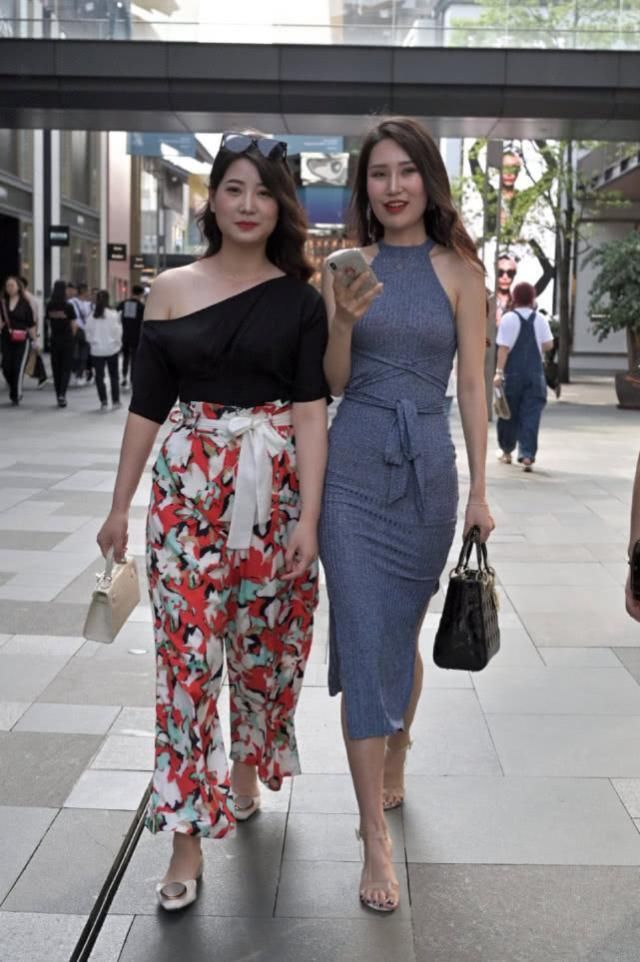 好身材|街头风的装扮承托出你的好身材，穿在身上还显得特别的协调