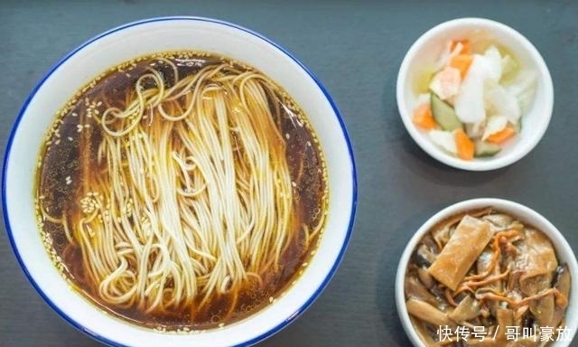 块钱|一碗6块钱的素面,一份现吃现拌的凉菜,无名小店靠实力吸客无数