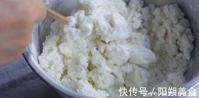 豆沙山药糯米糕，不用发面软糯香甜，简单3步，做法比驴打滚好吃