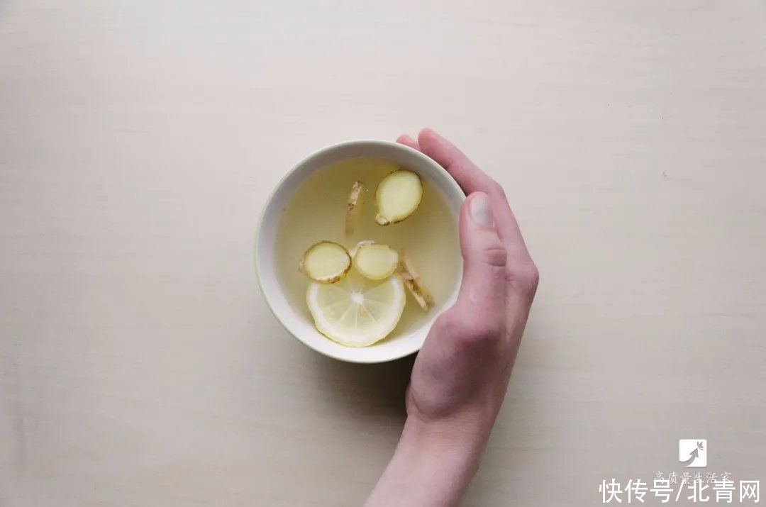 柠檬水|白开水里加这5种“料＂，不仅解渴还对身体有好处