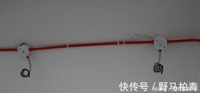 底盒|电工穿完线之后,为啥把电线绕2圈再接开关弄明白了才不会被坑