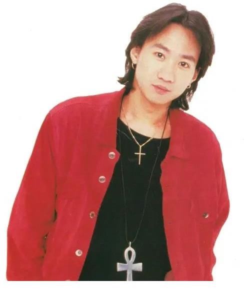 黄家驹|好声音伍珂玥含泪致敬黄家驹：不管多少年，他的音乐依然影响世界